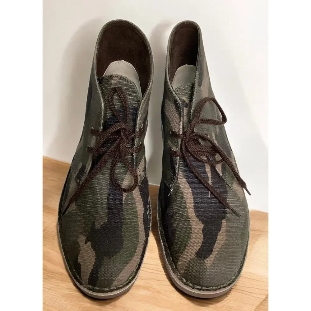 Clarks lace up